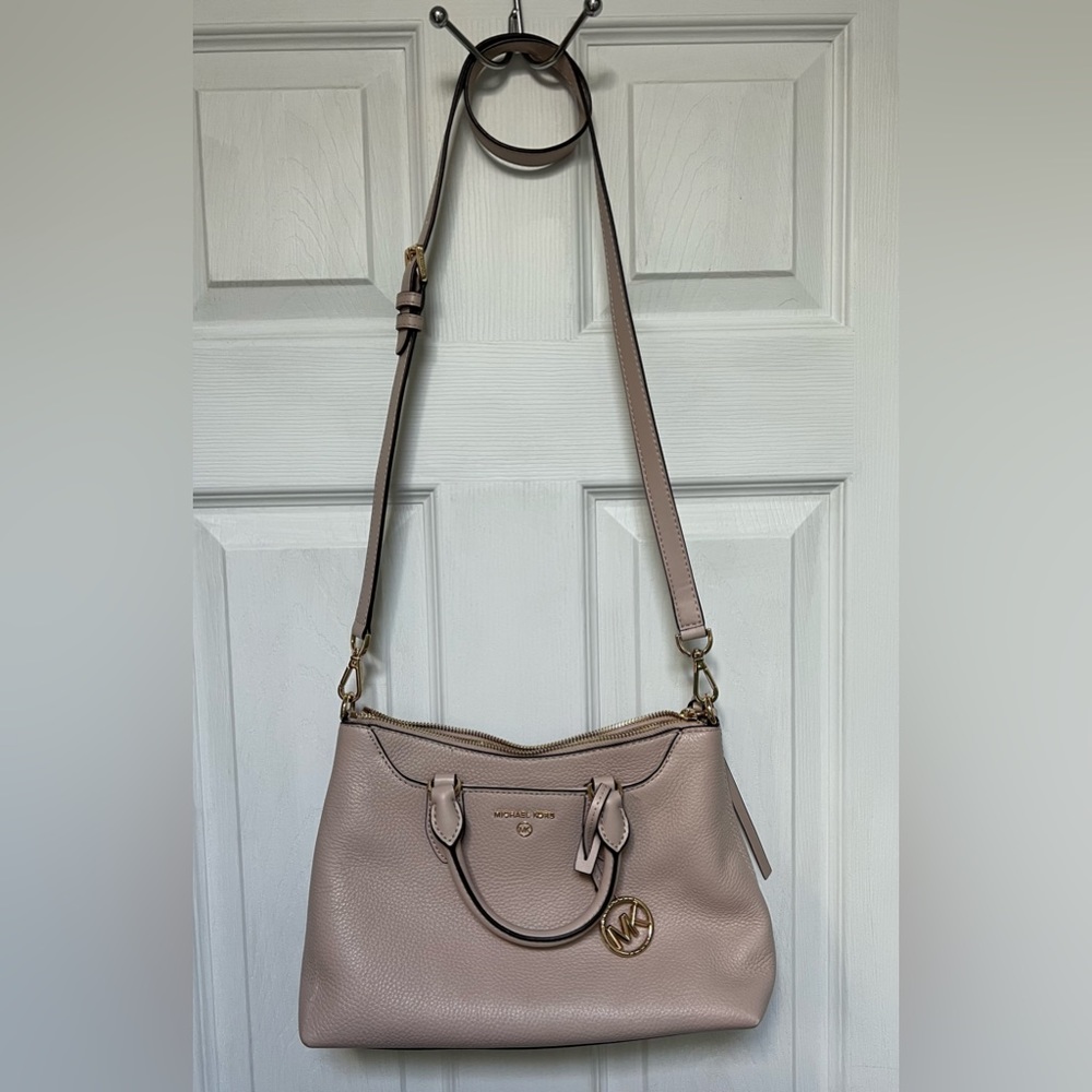 Blush pink Michael Kors crossbody purse
